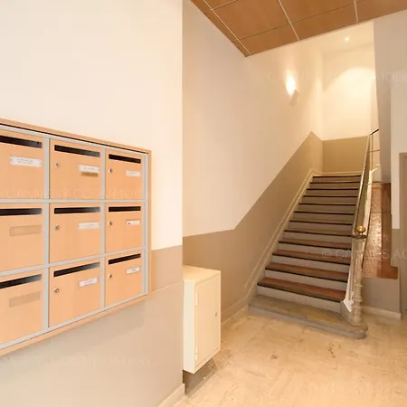 Clic 21 Apartment